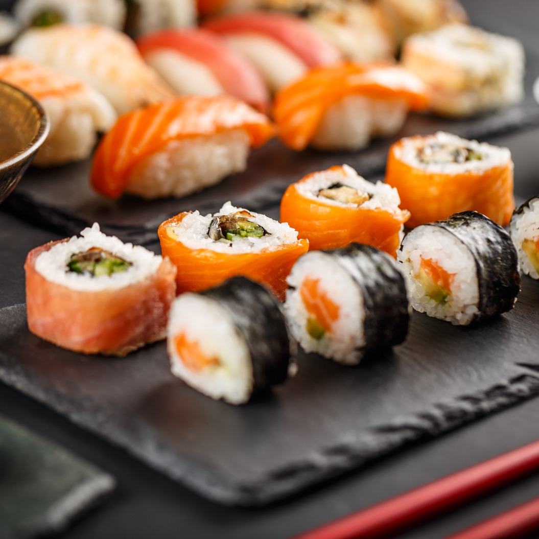 Leckere Sushi-Rollen